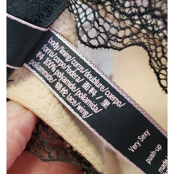 Victoria Secrets Bra 36C - Picture 11 of 13